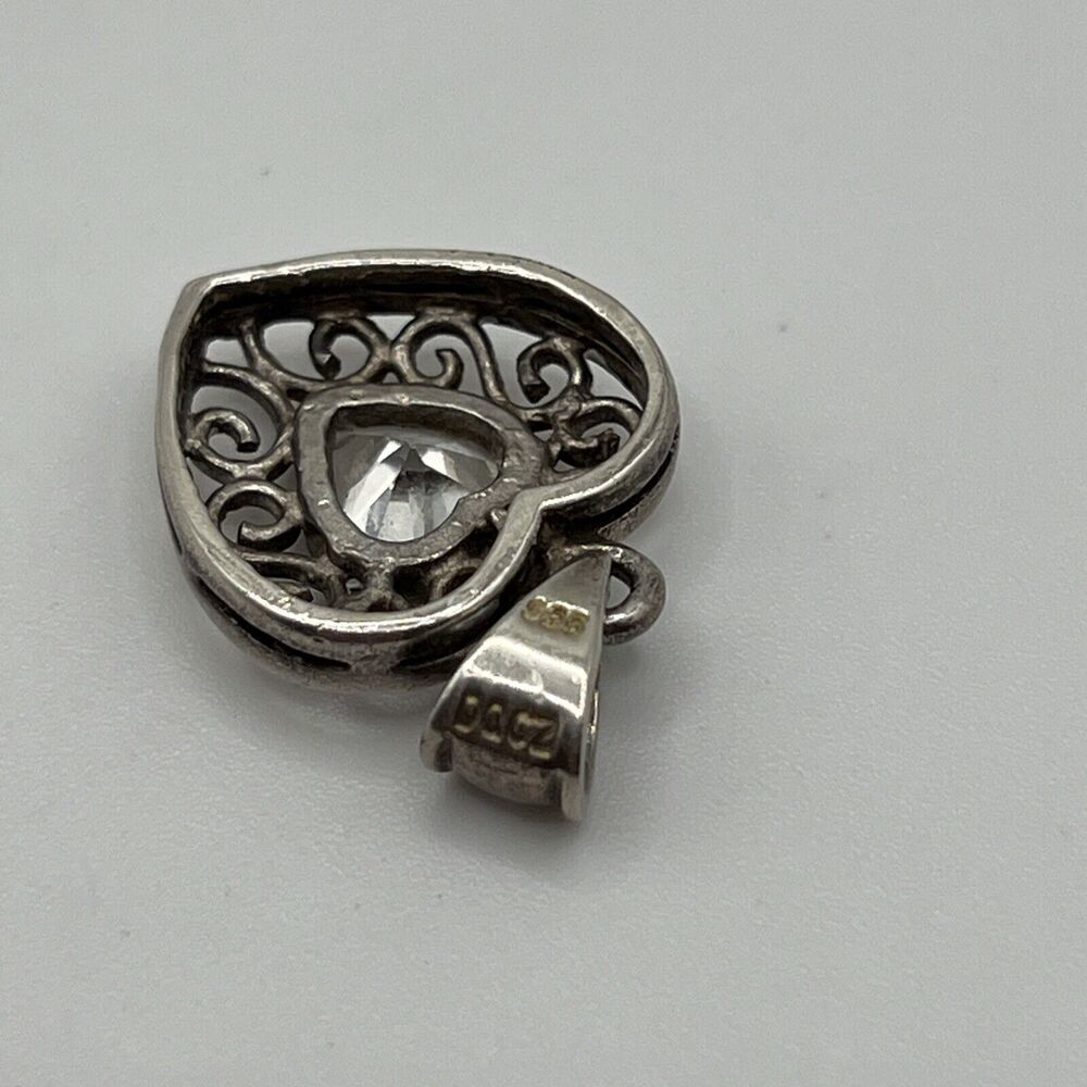 Vintage Sterling 925 silver heart shaped pendant with heart Cz - Picture 4 of 4
